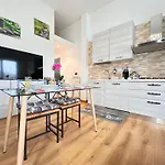 Mare E Relax - Affittasi Luna Home, Con Parcheggio Riservato E Aria Condizionata A Poca Distanza Dal Mare