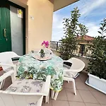 Mare E Relax - Affittasi Luna Home, Con Parcheggio Riservato E Aria Condizionata A Poca Distanza Dal Mare 아파트 산레모