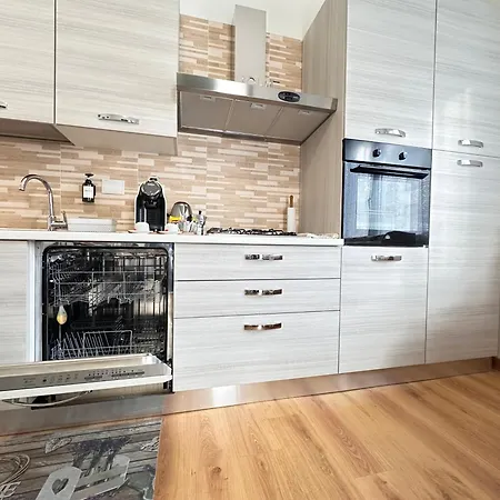 Mare E Relax - Affittasi Luna Home, Con Parcheggio Riservato E Aria Condizionata A Poca Distanza Dal Mare * Санремо