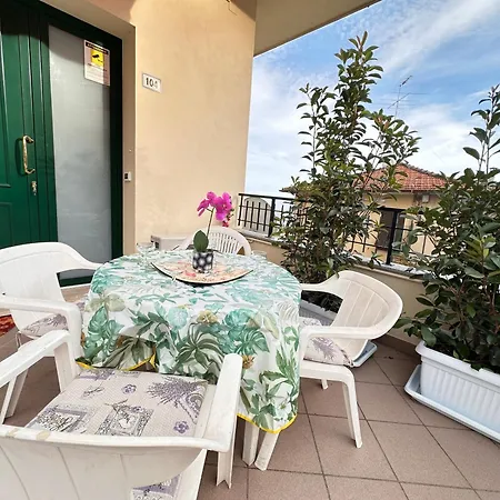 Mare E Relax - Affittasi Luna Home, Con Parcheggio Riservato E Aria Condizionata A Poca Distanza Dal Mare Apartman San Remo