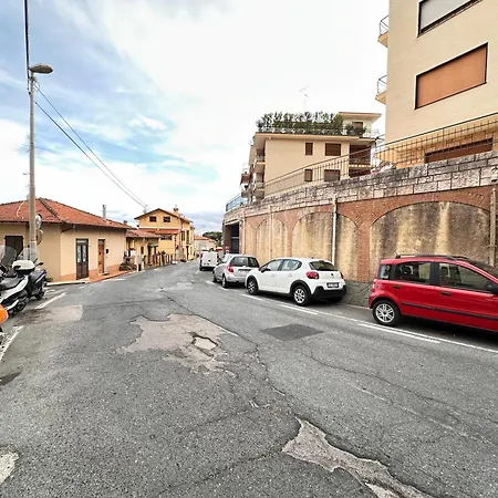 Mare E Relax - Affittasi Luna Home, Con Parcheggio Riservato E Aria Condizionata A Poca Distanza Dal Mare * Санремо